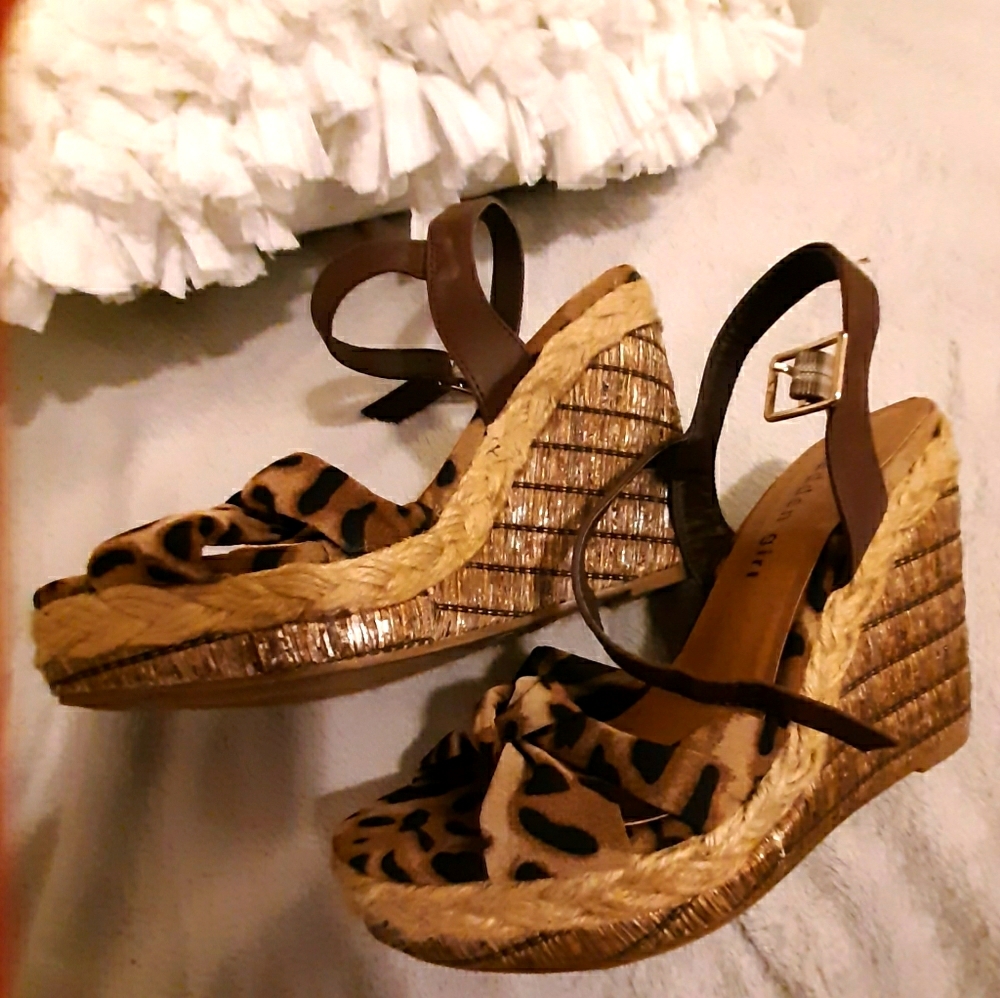 Shoes heels clogs